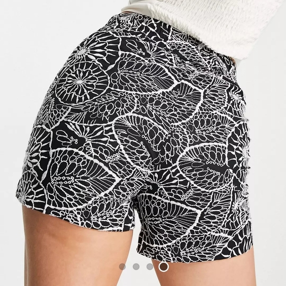 Mango Shorts in Black Floral Print - Picture 2 of 4